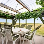 Feriehus - 100m From The Sea By Interhome