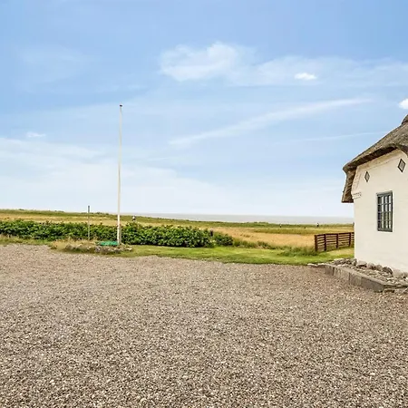 Feriehus - 100m From The Sea By Interhome