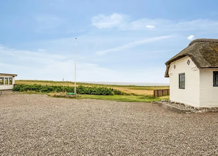 Semesterbostad - 100m From The Sea By Interhome