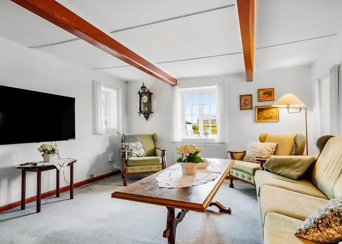 Semesterbostad - 100m From The Sea By Interhome